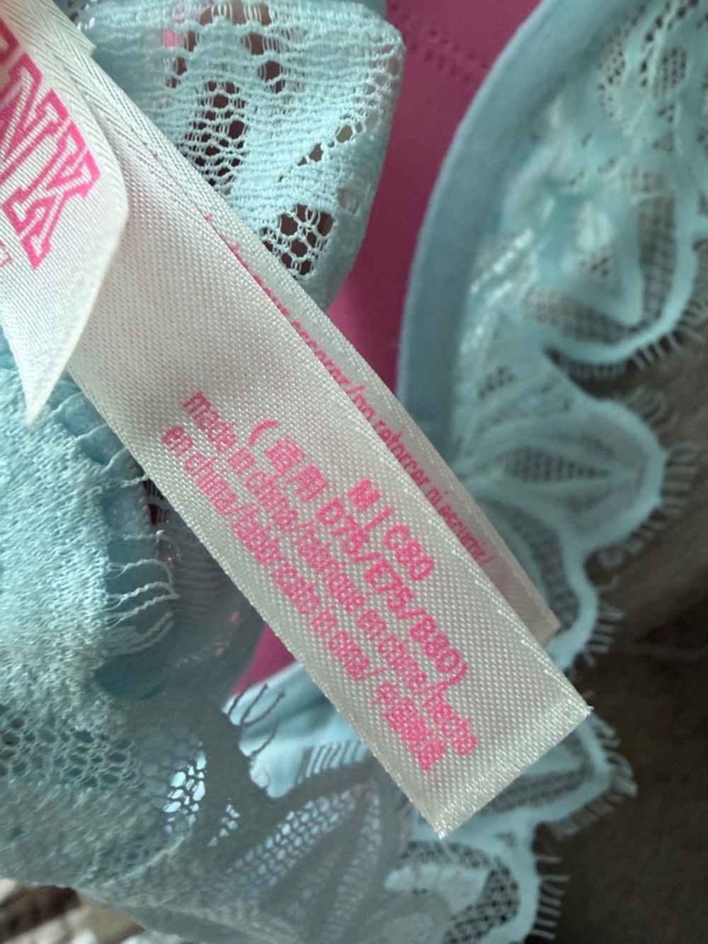 PINK Victoria's Secret Scalloped Lace Push-Up Bra in Pale Blue - Picture 6 of 6
